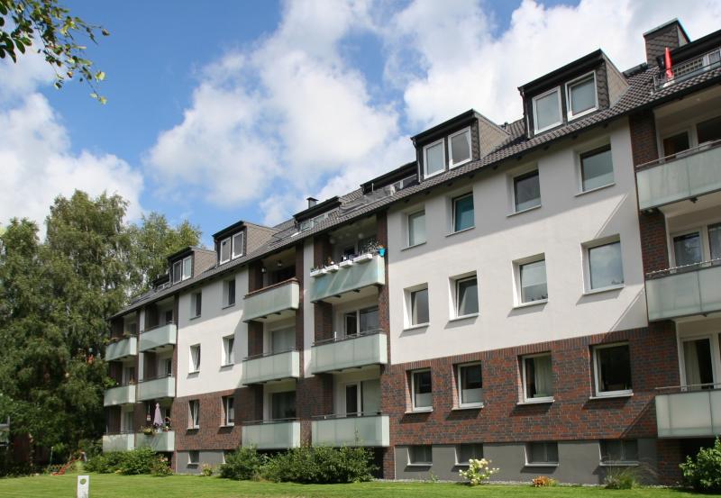 Sonnige Dachgeschoss-Wohnung - Zentral in Henstedt-Ulzburg !