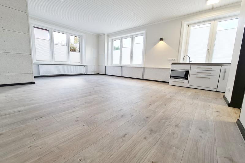 Schickes & modernisiertes Single-Appartement * Zentral an der A23 in Rellingen !